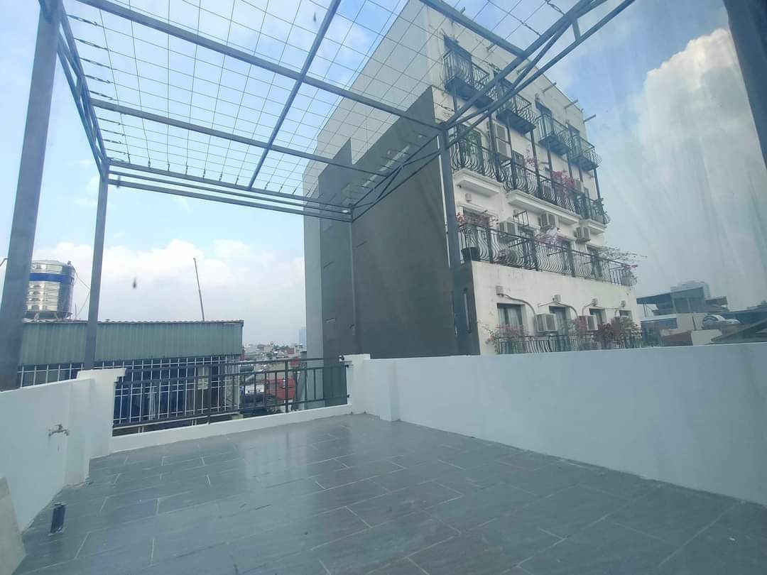 Mặt ngõ thông phố Đào Tấn, diện tích 40m2, 6 tầng chỉ 8.5 tỷ