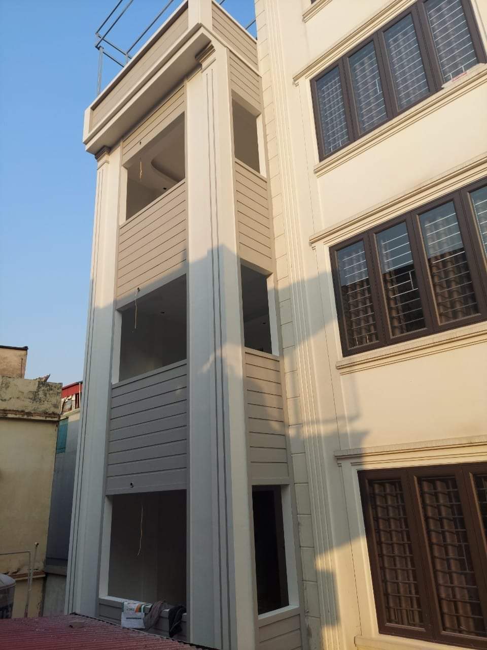 Nhà đẹp tại Văn La Hà đông diện tích 36m2 xây 5 tầng giá 3.2 tỷ