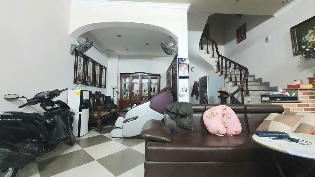 Nhà Đẹp, Giá Tốt Trung Tâm Ba Đình, Gần Phố, Thang Máy ô chờ, Ngõ Rộng Bán Ngay