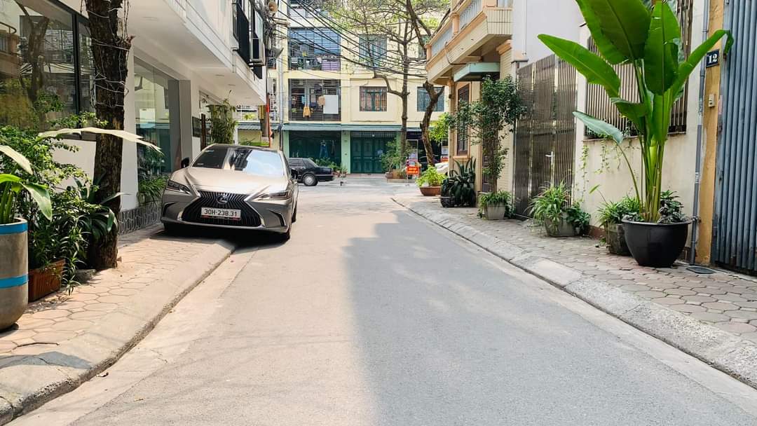 Bán nhà ngõ 97 Văn Cao, Ba Đình, 46m2x5T, MT4.6m. Phân lô, gara, hợp VP, APARTMENT, nhỉnh 12 tỷ.