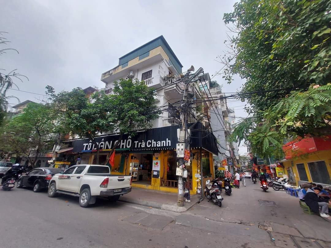 ÔTÔ TRÁNH,LÔ GÓC, VỈA HÈ ĐẸP, KINH DOANH, MẶT TIỀN LỚN 13.6m, 60m2 giá 18 tỷ TÂY SƠN ĐỐNG ĐA.