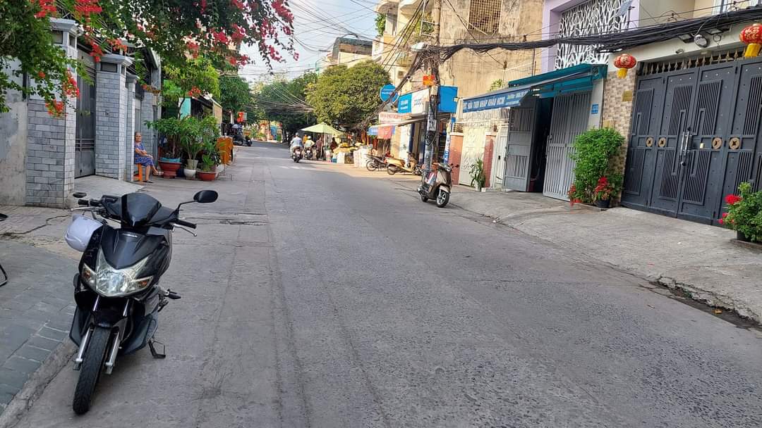 Nhà 4 Tầng-15M Hẻm xe hơi né Nơ Trang Long - Đang cho thuê 13tr. Diện tích 33m2. Giá chỉ 5 tỷ