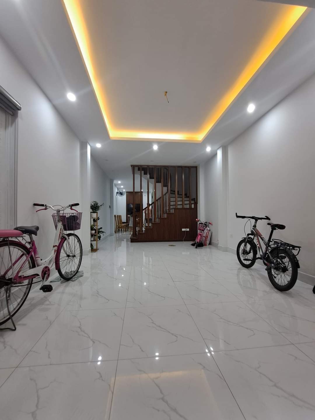 CHÍNH CHỦ CẦN BÁN GẤP NHÀ TÔ VĨNH DIỆN QUẬN THANH XUÂN - NHÀ MỚI 43/50M2 5T GẦN 4M MT NHỈNH 7 TỶ - NGÕ Ô TÔ - 6 PHÒNG NGỦ