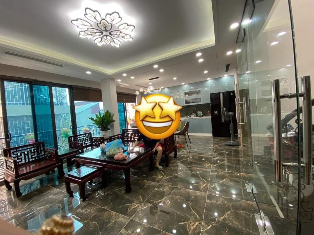 NỮ HOÀNG ĐỐNG ĐA GIÁ 14 TỶ XÃ ĐÀN- HIẾM ! 2 ĐƯỜNG VÀO Ô TÔ, TRƯỚC NHÀ Ô TÔ TRÁNH- VỈA HÈ- 7 TẦNG THANG MÁY- MẶT TIỀN HƠN 7 MÉT.