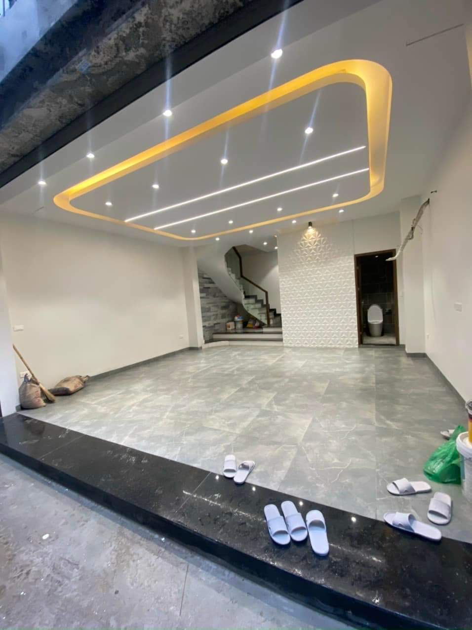 Bán nhà mặt ngõ Thái Hà, kinh doanh, thang máy, ô tô