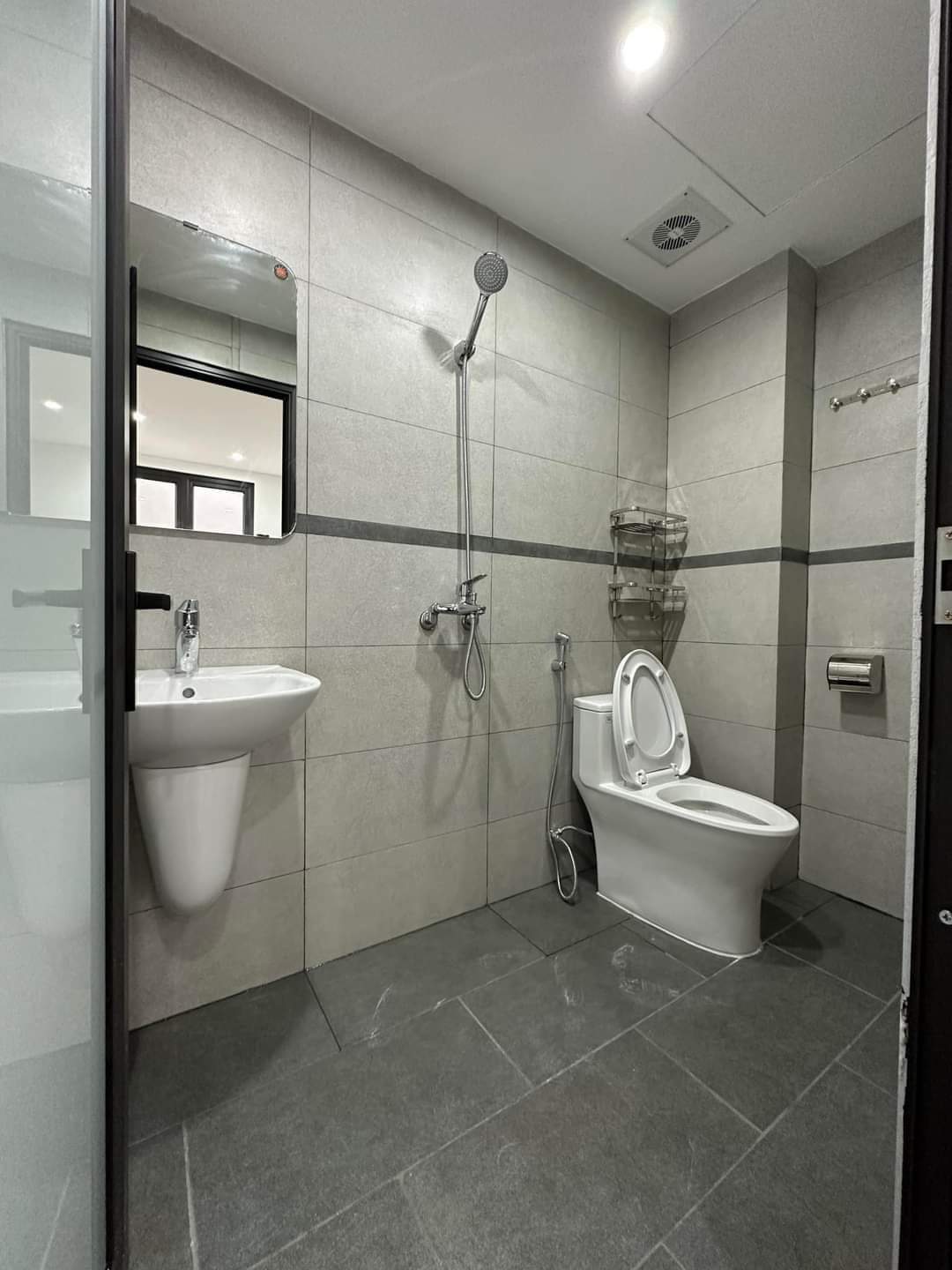 NHÀ XUÂN ĐỈNH, PHÂN LÔ SIÊU ĐẸP, 35m2, 5 TẦNG, 4 TỶ, 10m ÔTÔ TRÁNH, NỘI THẤT SIÊU MỚI.