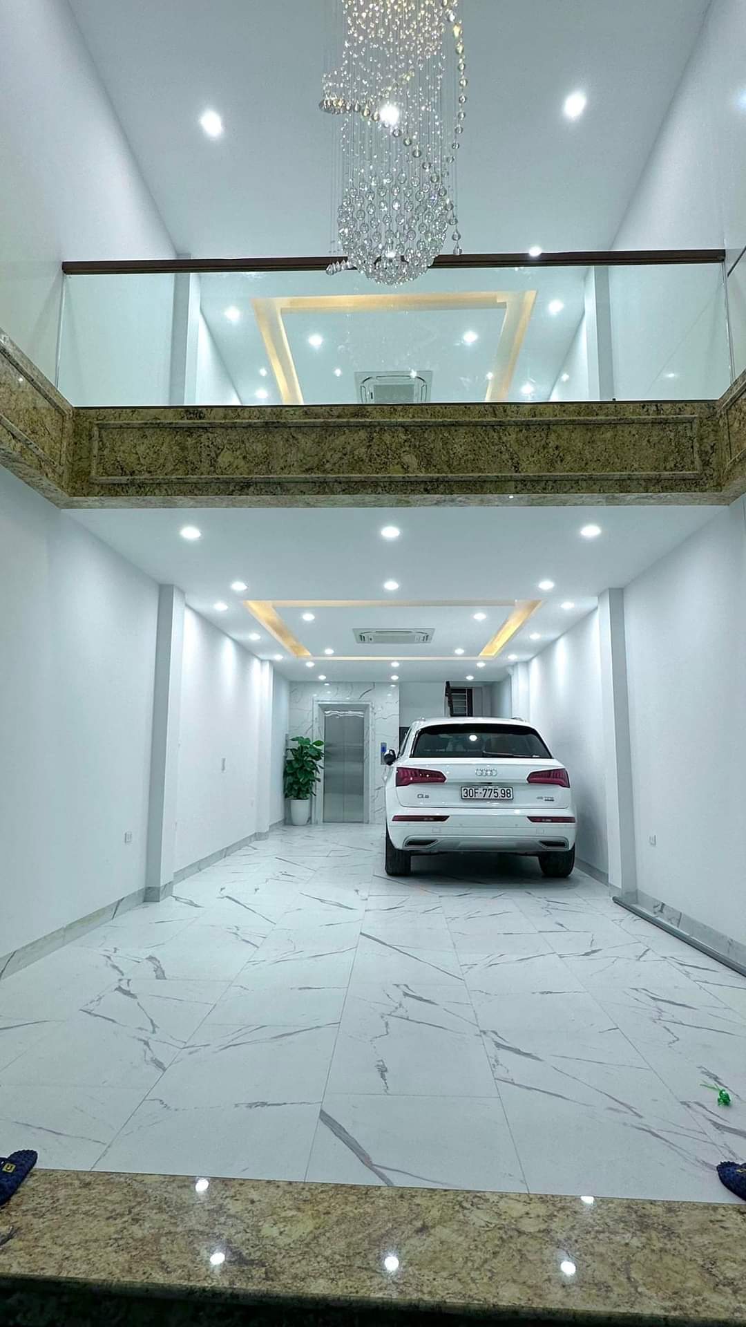 Bán nhà phố Trần Kim Xuyến, Cầu Giấy, thang máy, ô tô, 5 tầng, 60m2.