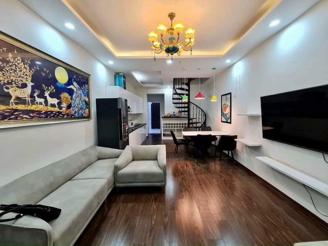 PEN HOUSE Cầu Giấy nhỉnh 2 tỷ full nội thất sổ đỏ chính chủ