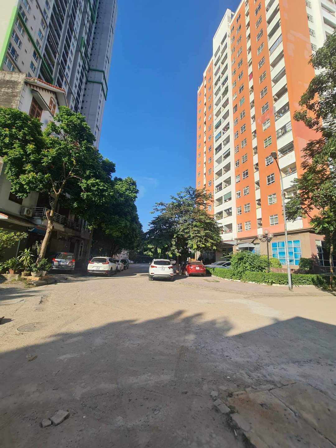 CẦN BÁN GẤP KĐT PHÙNG KHOANG QUẬN NAM TỪ LIÊM PHÂN LÔ - GARA OTO - LIỀN KỀ NGUYỄN VĂN LỘC- TUYẾN PHỐ VIP SẦM UẤT 75M2 4T GẦN 5M MT NHỈNH 9 TỶ