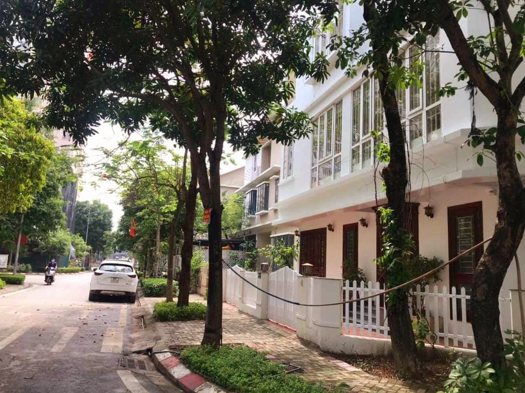 Khu đô thị Viglacera Xuân Phương hàng xóm foresa, căn liền kề lô góc 105m2, trục đường chính, 12.5 tỷ