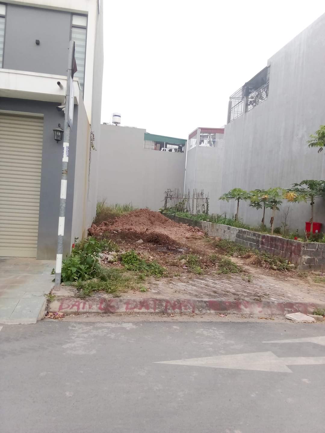 BÁN MẢNH ĐẤT TẠI TP HOÀ BÌNH SIÊU TIỀM NĂNG, SIÊU VÍP, SIÊU HẠT RẺ, THÍCH HỢP LÀM NHÀ Ở, VĂN PHÒNG, KINH DOANH, DIỆN TÍCH 100 M GIÁ CHỈ 2.5 TỶ