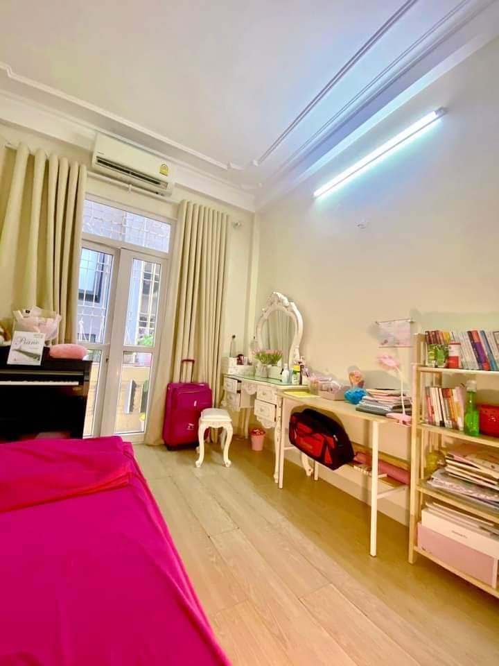 Bán nhà Kim Giang 40m 4 tâng nhỉnh 4 tỷ sát ĐH Thăng Long