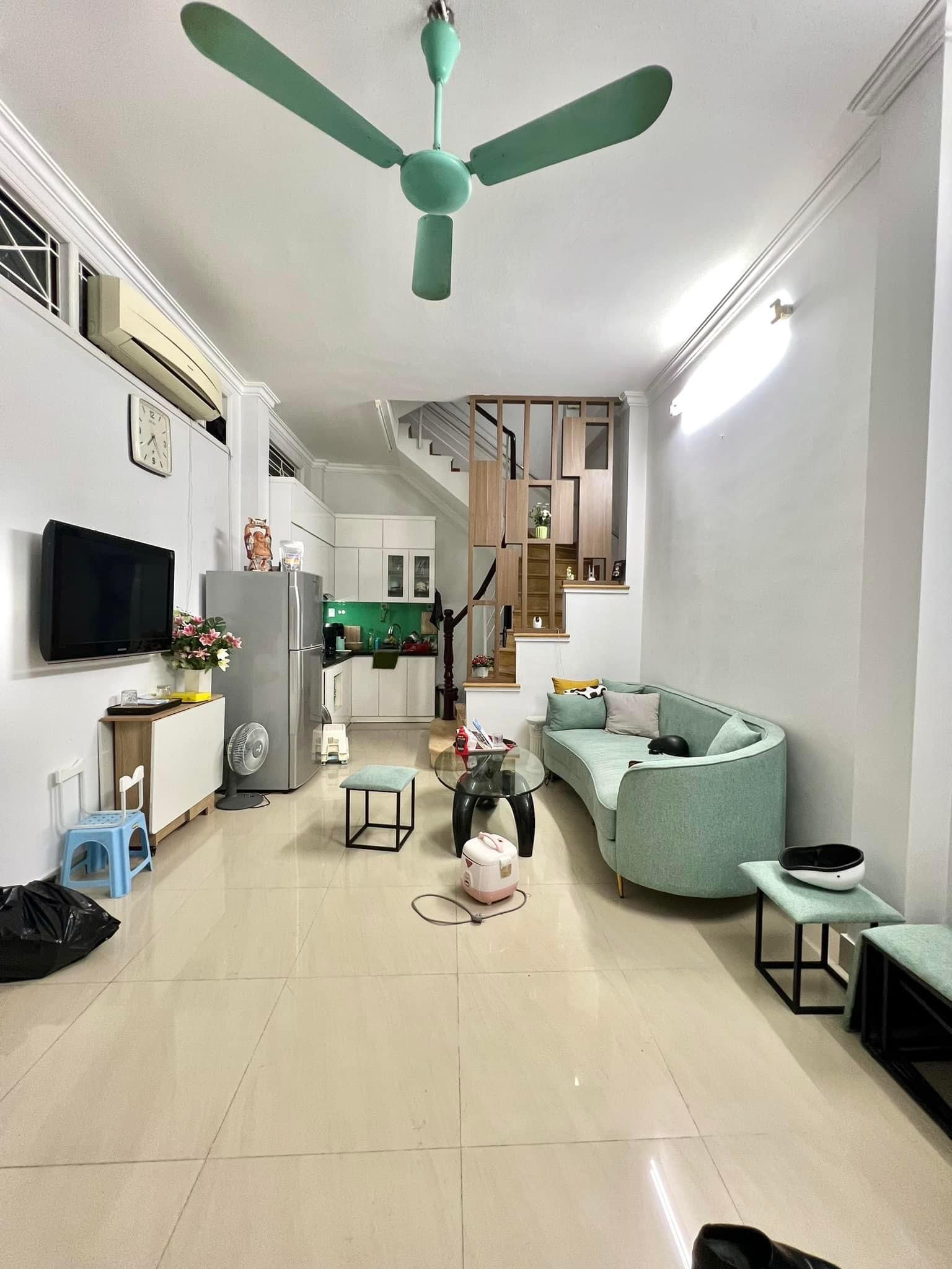 Cực Hiếm, Nhỉnh 5 Tỷ Có Hộ Khẩu Quận Hoàn Kiếm 33M2 5T 2 Thoáng Sát Phố Ở Ngay