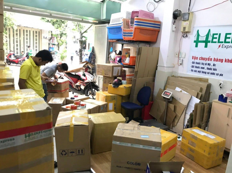 Bán nhà mặt phố Nguyễn Văn Cừ, 55m, MT5.5m, 5T, KD, cho thuê, giá hơn 13 tỷ.