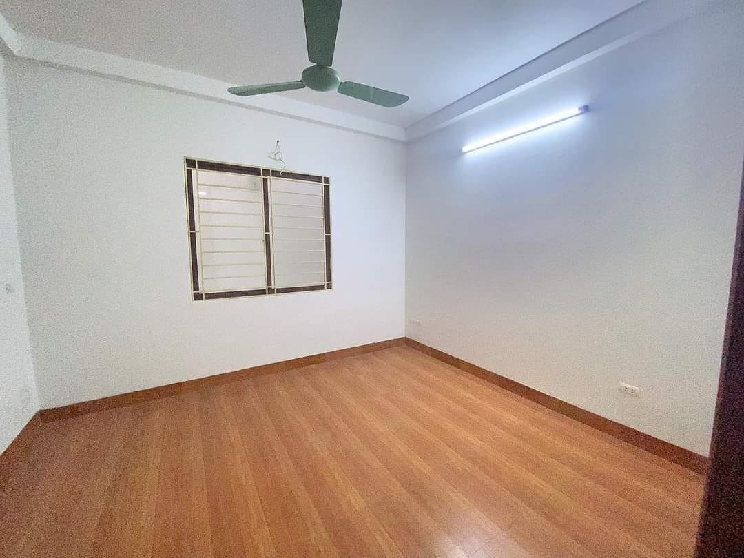 BÁN NHÀ KHU B DỊCH VỤ YÊN NGHĨA - PHÂN LÔ- VỈA HÈ -Ô TÔ TRÁNH - GẦN BẾN XE YÊN NGHĨA