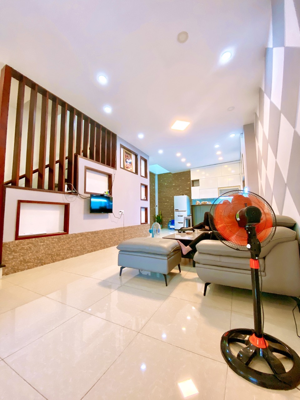 Bán nhà 3 tầng 5.2m x 13m HXH đường số 9 Hiệp Bình Phước Thủ Đức giá 4.8 tỷ