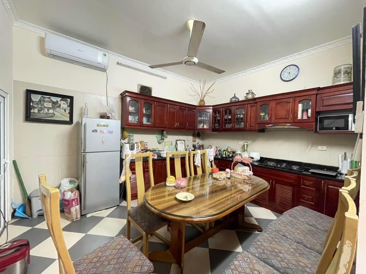 Nhà ngõ 299 Hoàng Mai, lô góc 2 mặt ô tô tránh, 80m2, MT 6.5m, giá 14.5 tỷ