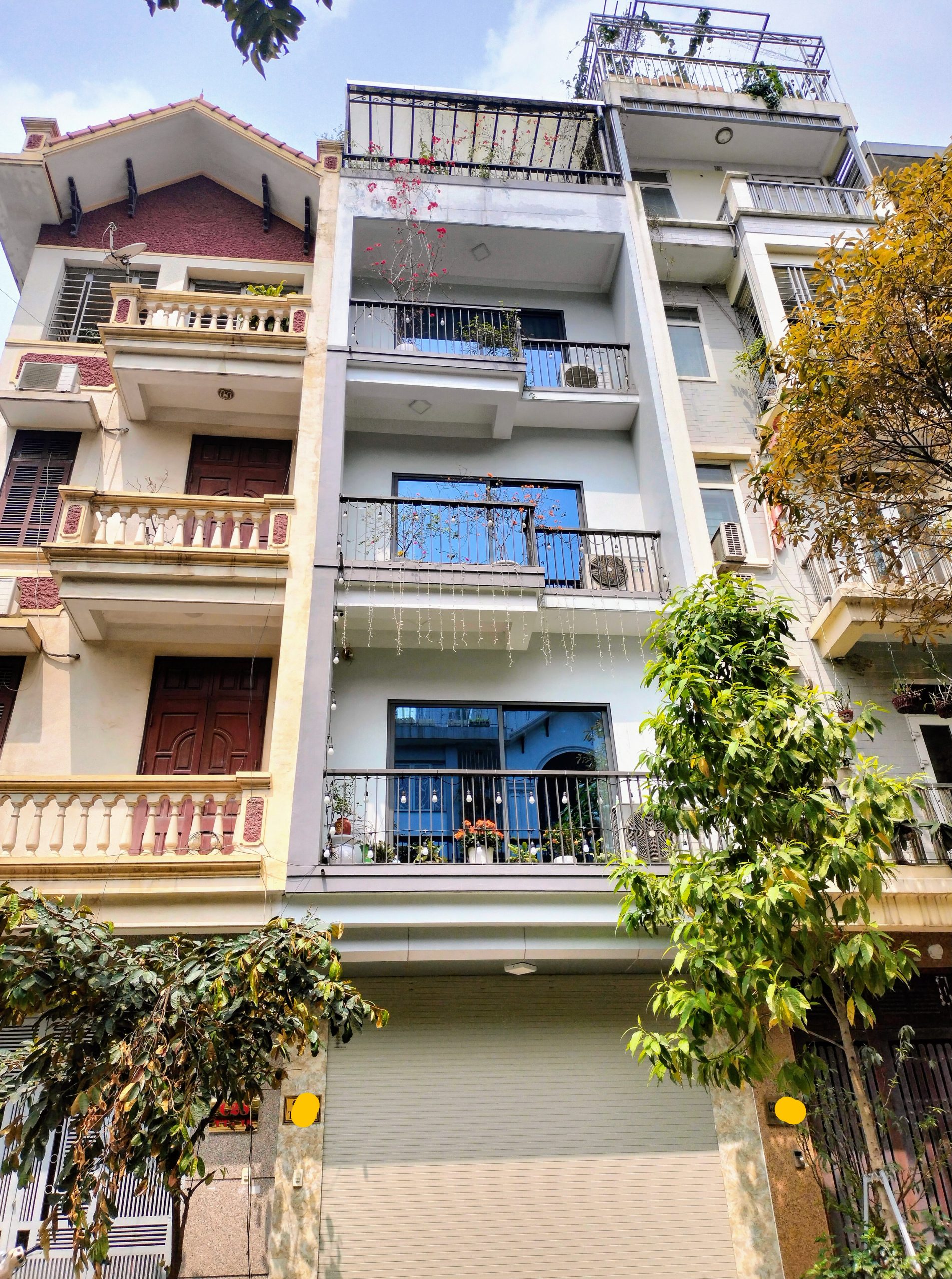 Rẻ nhất - Bán nhà LK KĐT Văn Quán 70m2, 5 tầng, MT 4,5m, vỉ hè, oto tránh, Gara, KD VP tốt, 11,9 tỷ