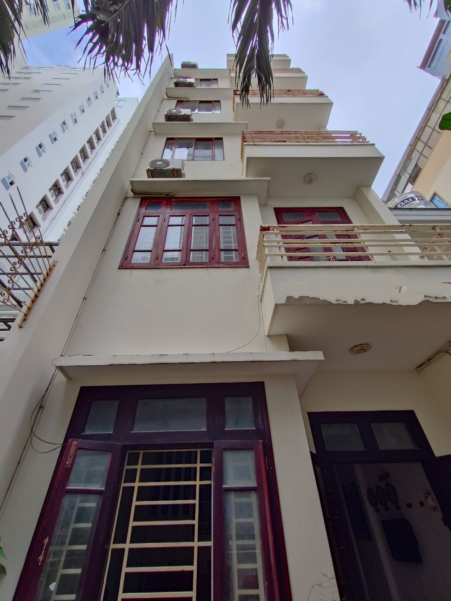 BÁN KS HẼM 13 M,TRẦN PHÚ,TP NHA TRANG