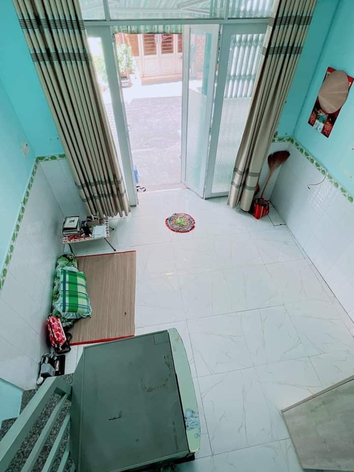 Kẹt tiền bán gấp nhà Đường Bình Long, Phường Tây Thạnh, Quận Tân Phú.