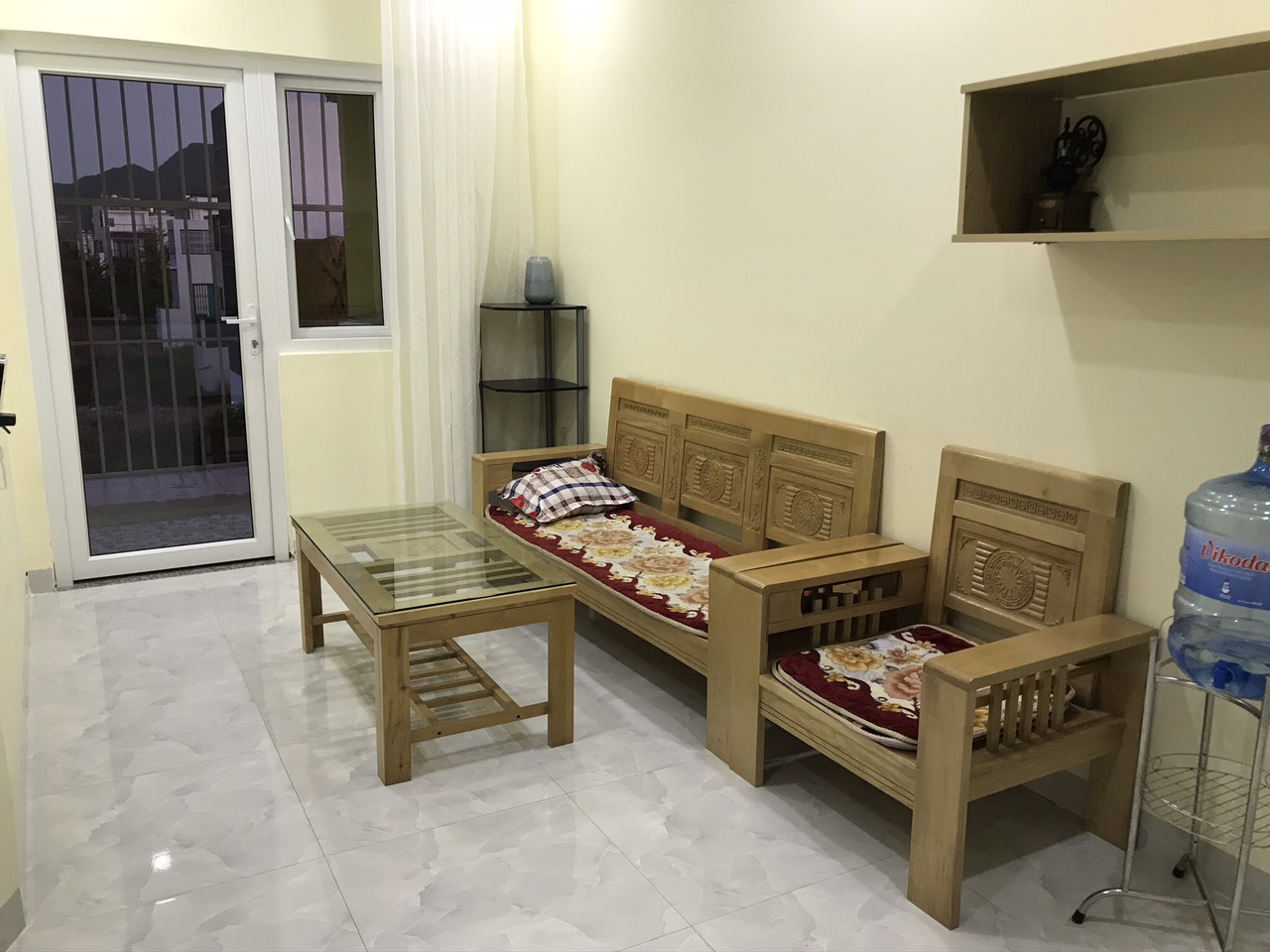 NHA 4 TÂNG,CÓ 6 CĂN HỘ VÀ 4 PHÒNG NGHỈ KD