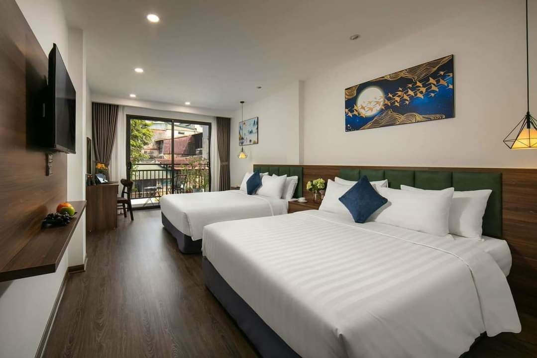 Siêu Phẩm Mặt Hồ - Quảng An - Tây Hồ … thông số vàng 1 mặt Hồ 1 mặt ngõ. - Hiếm view Tây Hồ vị trí đắc địa có 102 dòng tiền ổn định doanh thu khủng