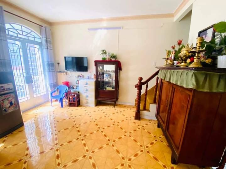 Bán nhà Đường Nguyễn Tri Phương, P.14, Quận 10, Tphcm