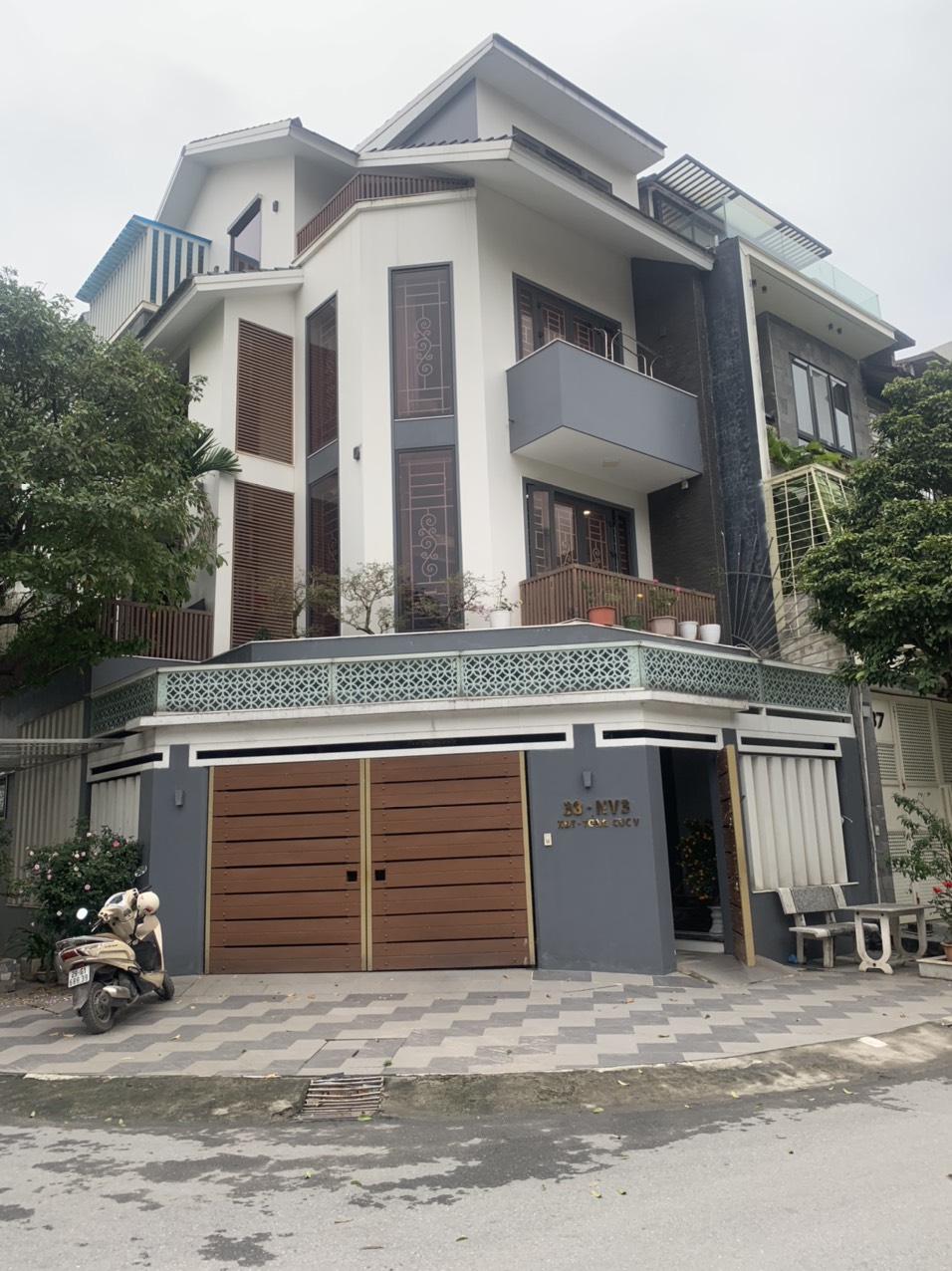 BIỆT THỰ ĐƠN LẬP . HÀNG VIP GIÁ DẺ .KHU ĐT LINH ĐÀM 200M2 MT10m 4 Tầng Giá chưa đến 18T