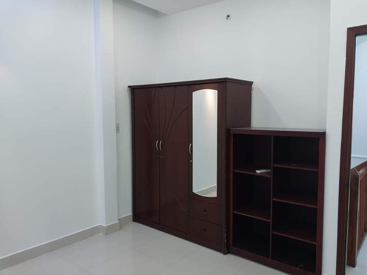 Chính chủ cần bán căn nhà Đường Nguyễn Trọng Tuyển, Phường 8, Quận Phú Nhuận, Thành Phố Hồ Chí Minh.