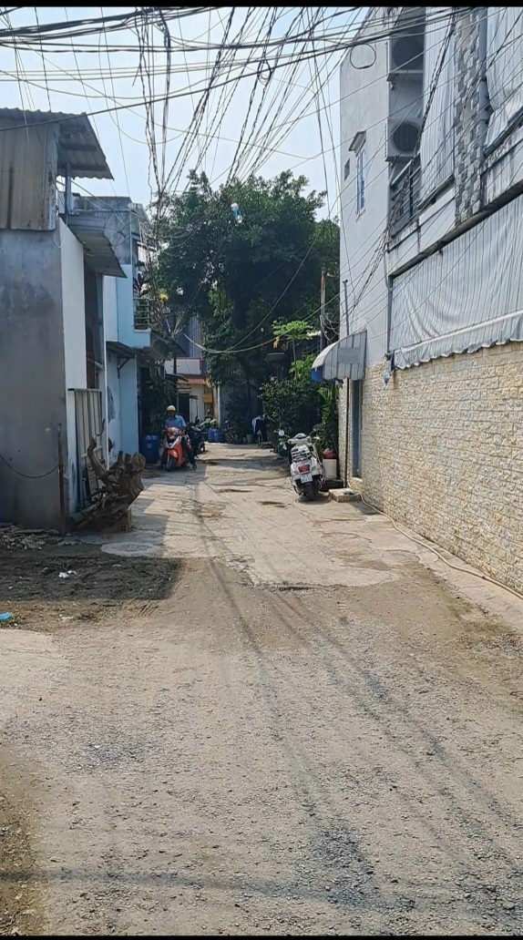 Nhà 11 x 20,nở Hậu 16,Kp.Đông Tư.Tp.Thuận An.Bình Dương