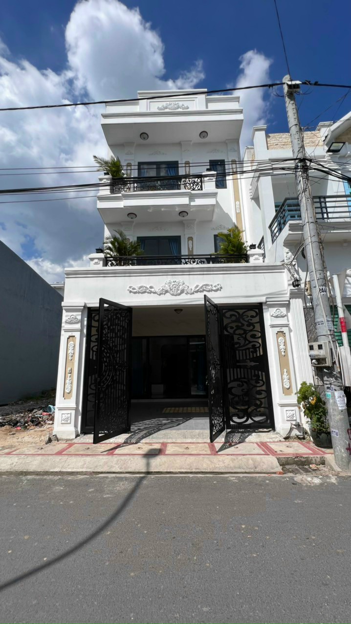 Nhà ngang 5m63 x 16m50,mặt tiền đường Lái Thiêu 22,khu phố đông tư.P.Lái Thiêu.TP.Thuận An ,Bình Dương.