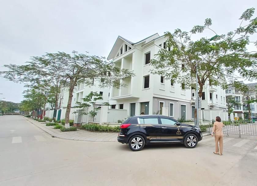 Cần bán gấp biệt thự Gleximco Lê Trọng Tấn Hà Đông diện tích 192m2 giá 15 tỷ