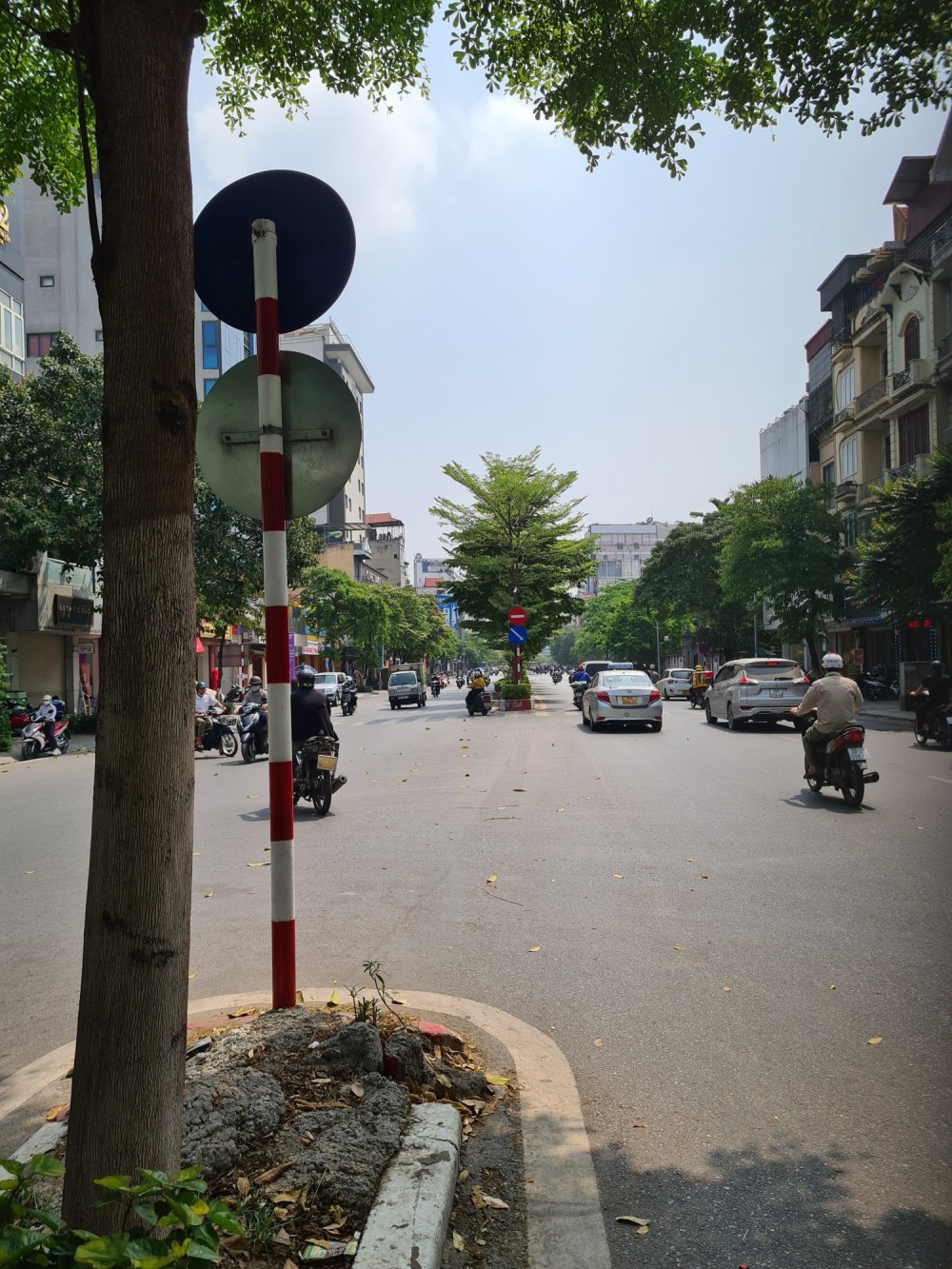 CHO THUÊ NHÀ MẶT PHỐ KIM MÃ 40M2 – MT 3.7M – 2 TẦNG.