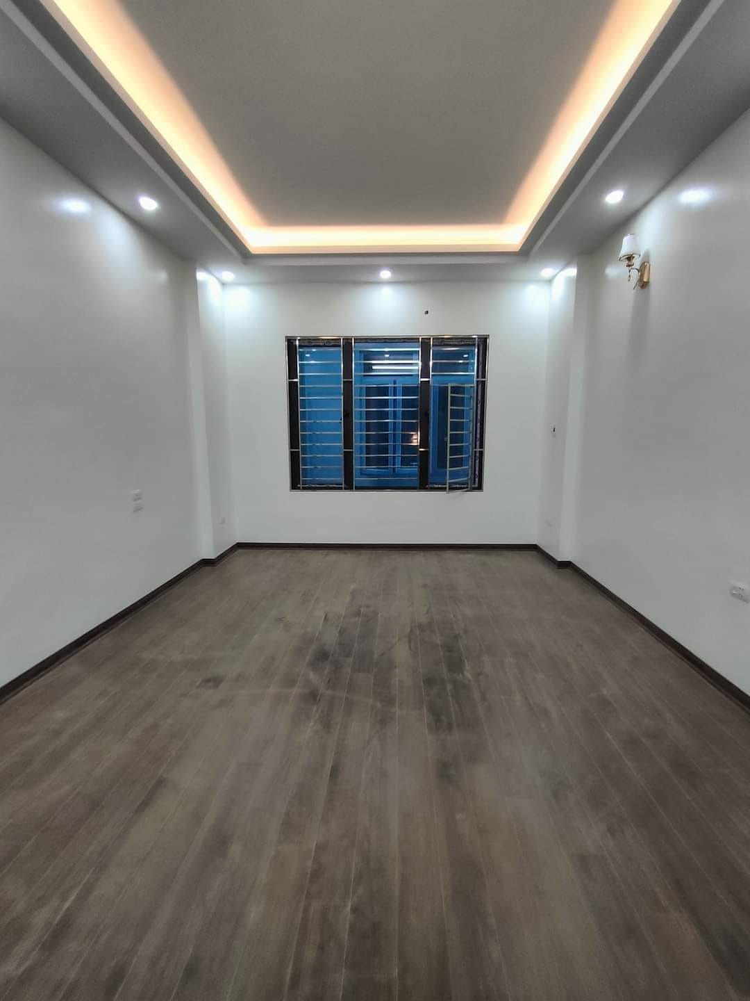 Bán nhà Ngõ 8 Lê Quang Đạo, Nam Từ Liêm, dt 30m2, 5 tầng, mt 3.8m, 3.45 tỷ.