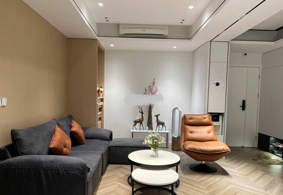 Bán chung cư 114 m4, 3 ngủ, cạnh công viên, ở N06B2 Dịch Vọng, 6,71 tỷ TL