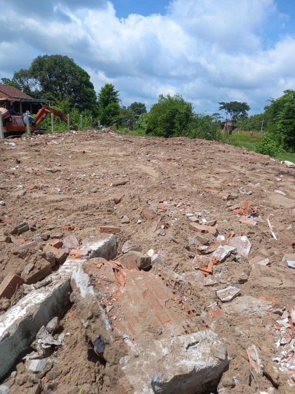 Chính chủ cần bán lô đất góc ngã tư,2 mặt tiền Ấp Bàu Công xã Tân Mỹ Đức Hòa Long An