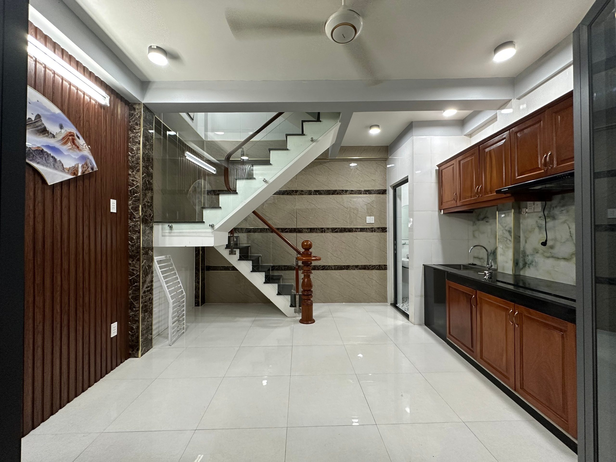 Chính Chủ Cần Bán nhà 1 trệt, 2 lầu đường Huỳnh Văn Bánh, Q.Phú Nhuận, TP HCM