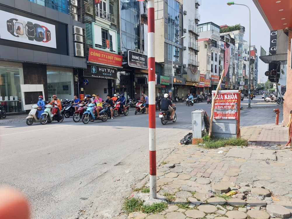 CHO THUÊ NHÀ MẶT PHỐ NAM ĐỒNG – 45M2 – MT 4.8M – 25TR/THÁNG.