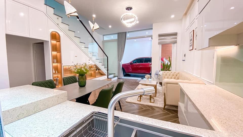 Siêu phẩm kiệt ô tô 7m có 1 không 2. Trung tâm Hải Châu 4 tầng cực đẹp Chỉ 5tỷx