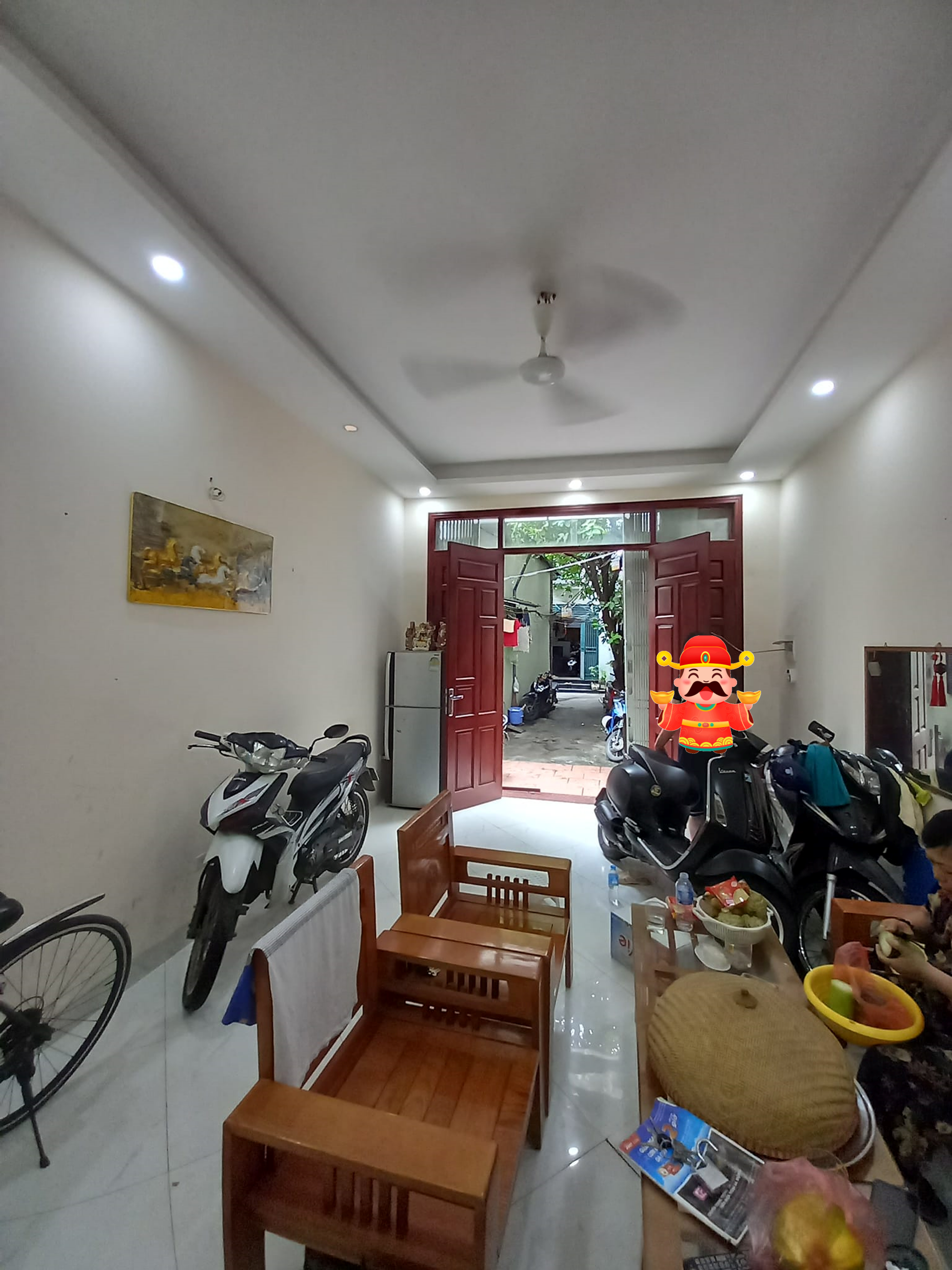 NHÀ PHỐ NGUYỄN ĐỨC CẢNH – 5 TẦNG – THOÁNG SÁNG – CÓ SÂN RỘNG TRƯỚC NHÀ – CHỦ ĐỂ LẠI TOÀN BỘ NỘI THẤT – AN SINH ĐỈNH – NHỈNH 3 TỶ