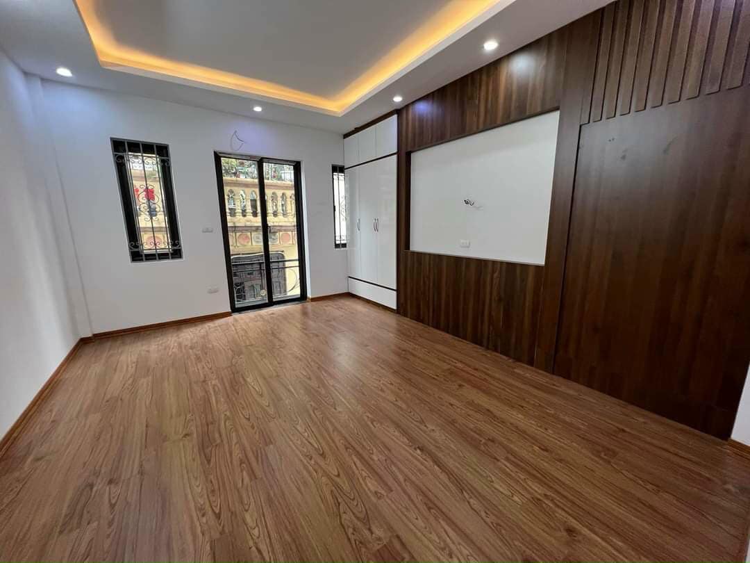 Nhà mặt ngõ ô tô Tam Trinh, cách phố 10m, 57m2 x 6T thang máy, giá 10.5 tỷ