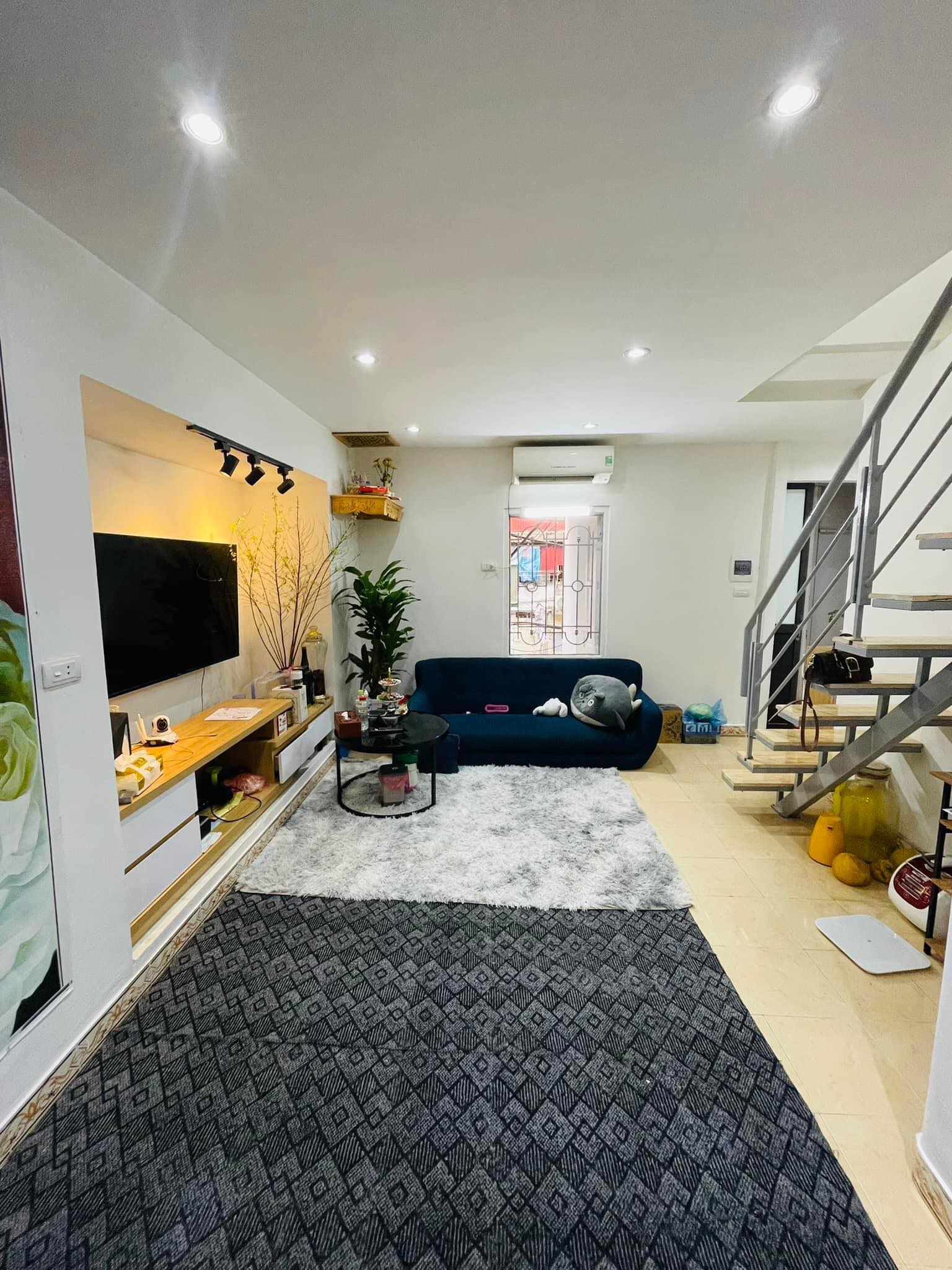 Bán nhà tập thể Thái Thịnh - Chưa đến 3 tỷ hộ khẩu Đống Đa