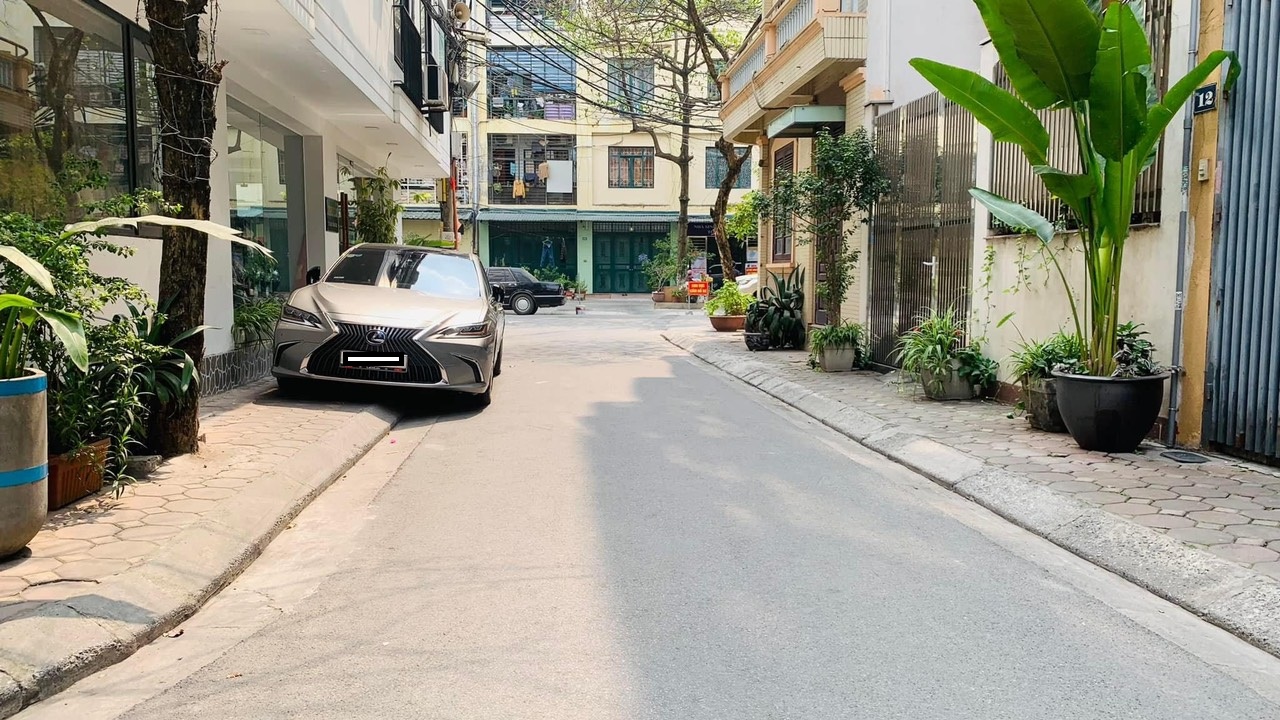 BÁN NHÀ PHÂN LÔ VĂN CAO, 2 MẶT VỈA HÈ, MT 4.6M, 12.5 TỶ