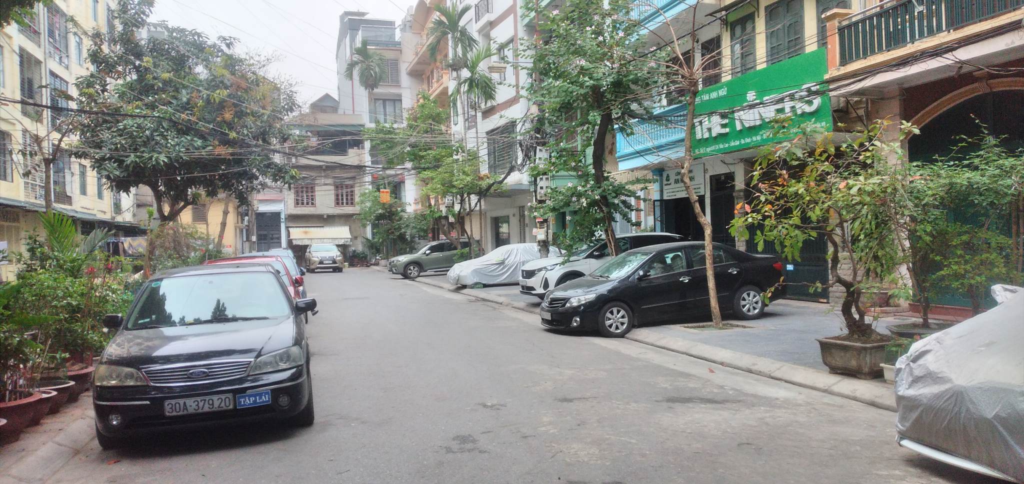 Hiếm! 9.2 tỷ Phố Văn Cao 40m2, 4T, MT6m lô góc Gara ô tô an sinh vip quận Ba Đình