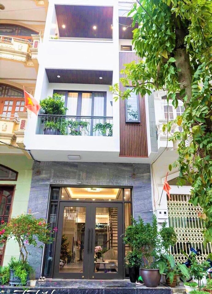 Giảm chào 100 triệu, Bán nhà đẹp Khương Trung 40m2 x 4T, chỉ 3,7 tỷ.