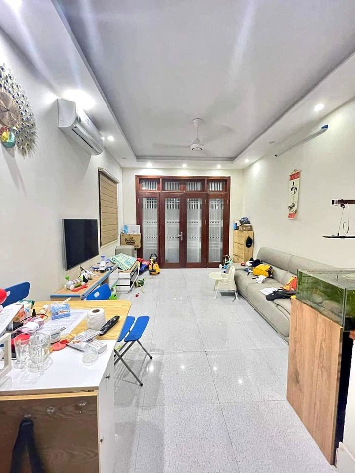 Bán nhà Kim Giang - Thanh Xuân dt 38 m2, 5T, rộng, thoáng, giá 3,8 tỷ