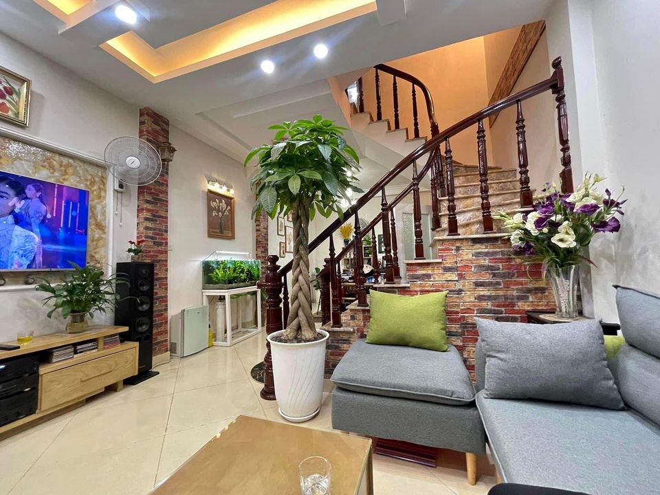 Rộng Rãi, Ở Sướng, Nhà Bùi Xương Trạch, 50 x 5T x 6m, Giá hạt rẻ.