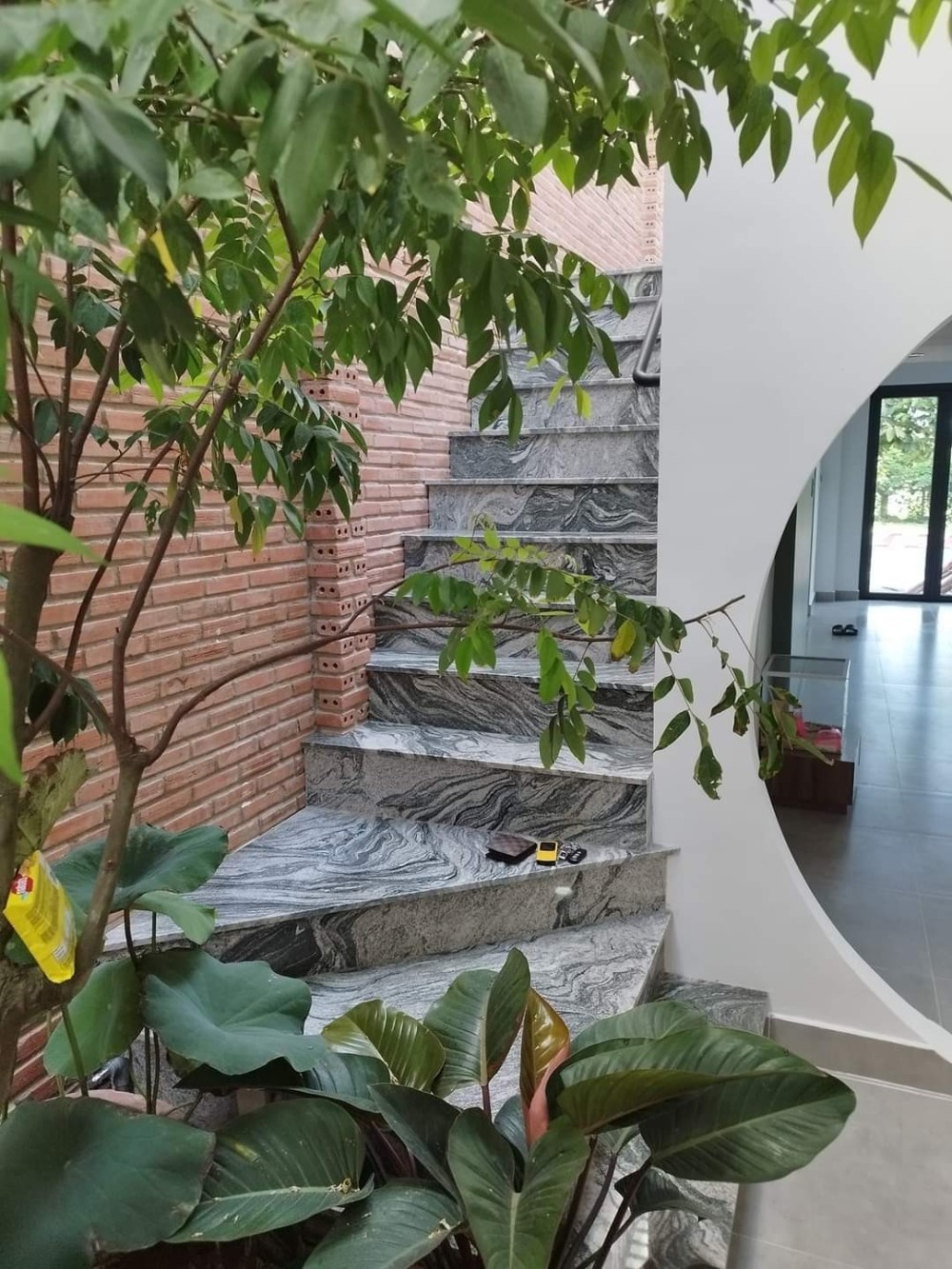 Nhà Hẻm xe tải Nguyễn Chí Thanh, P4,Q11, dt 5,6m x 18m(100m2), giá chỉ 11,4 tỷ.