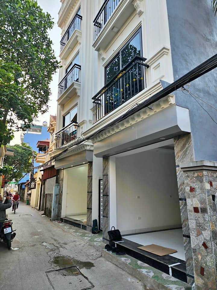 Hiếm !! Nhà đẹp Khương Trung, 30m x 5 T, gần ô tô, chỉ 3,8 tỷ.