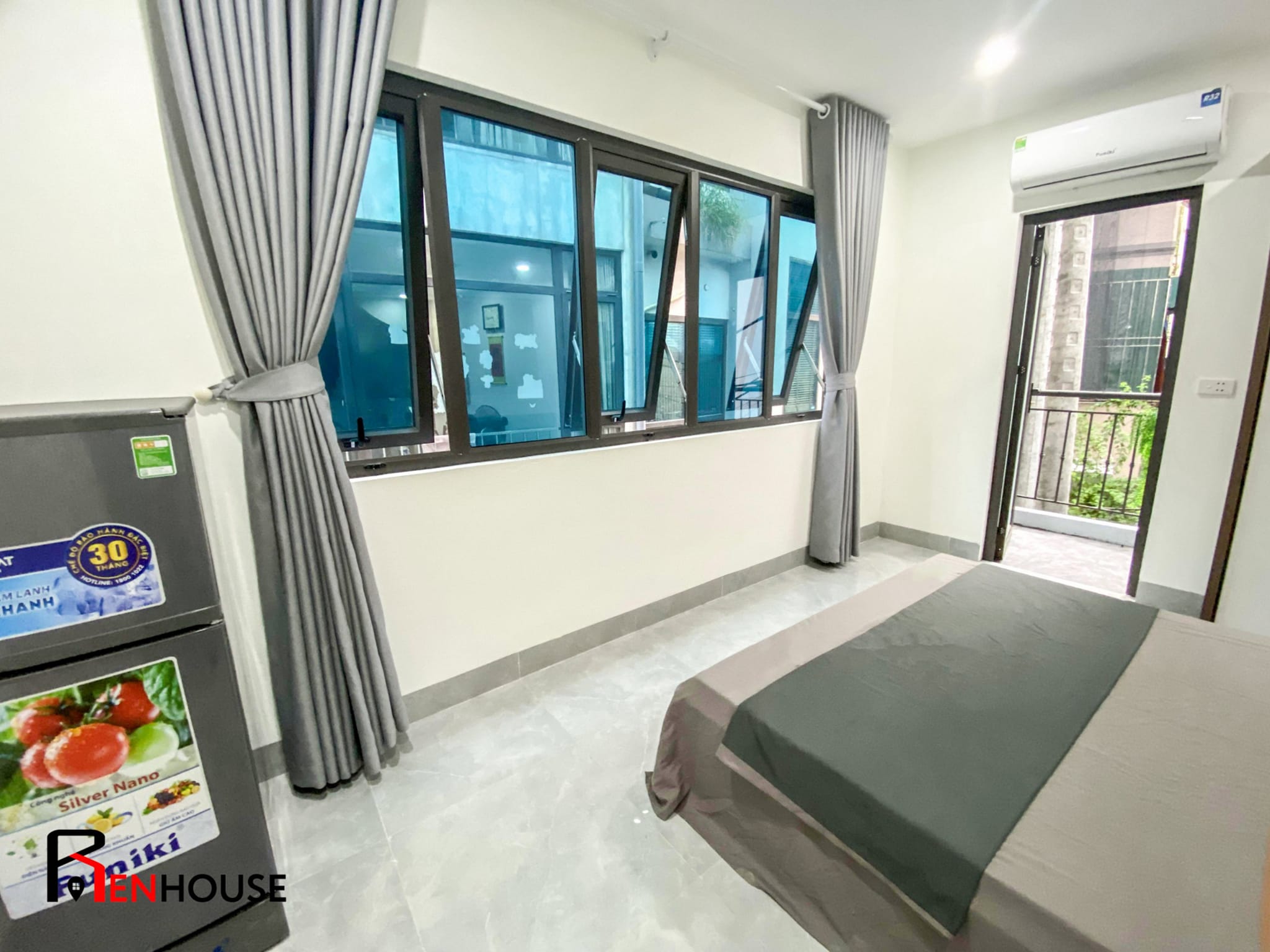 Bán tòa nhà CCMN Chùa Láng, Đống Đa 75m, 8 tầng thang máy, 17 phòng, DT 120 triệu 1 tháng, giá 14 tỷ 5.